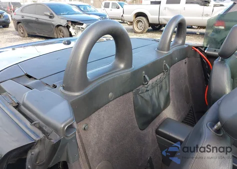 2001 Mercedes-Benz Slk 320 из США, поврежденный, VIN WDBKK65F81F207137